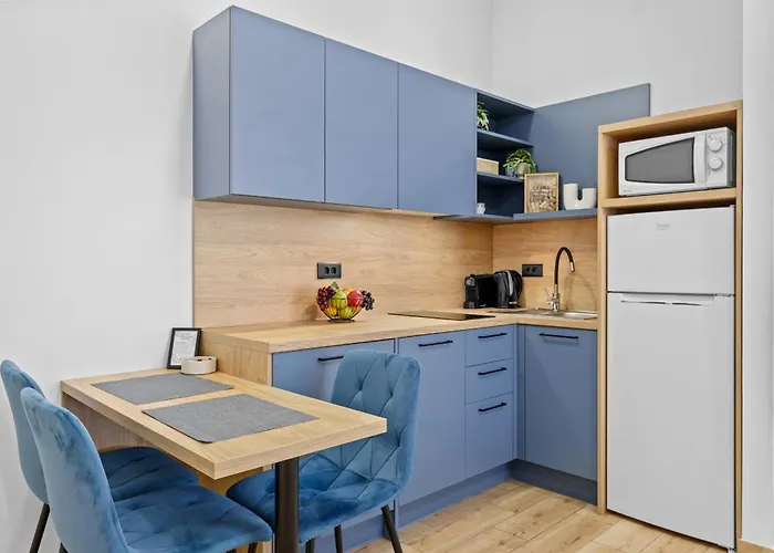 Center Amphitheater *